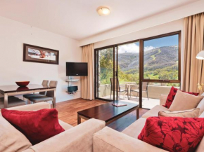 Lantern 1 Bedroom Balcony with car space and mountain view